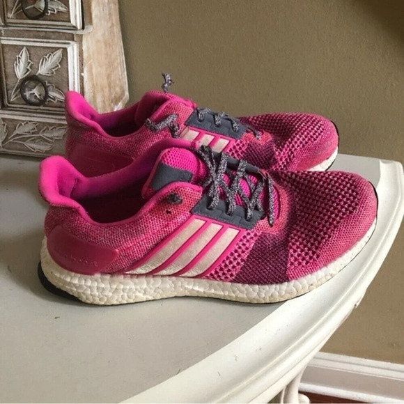 Adidas Ultra boost 4.0  Running Training Shoes Shocking Pink Size 8.5 - Picture 1 of 11